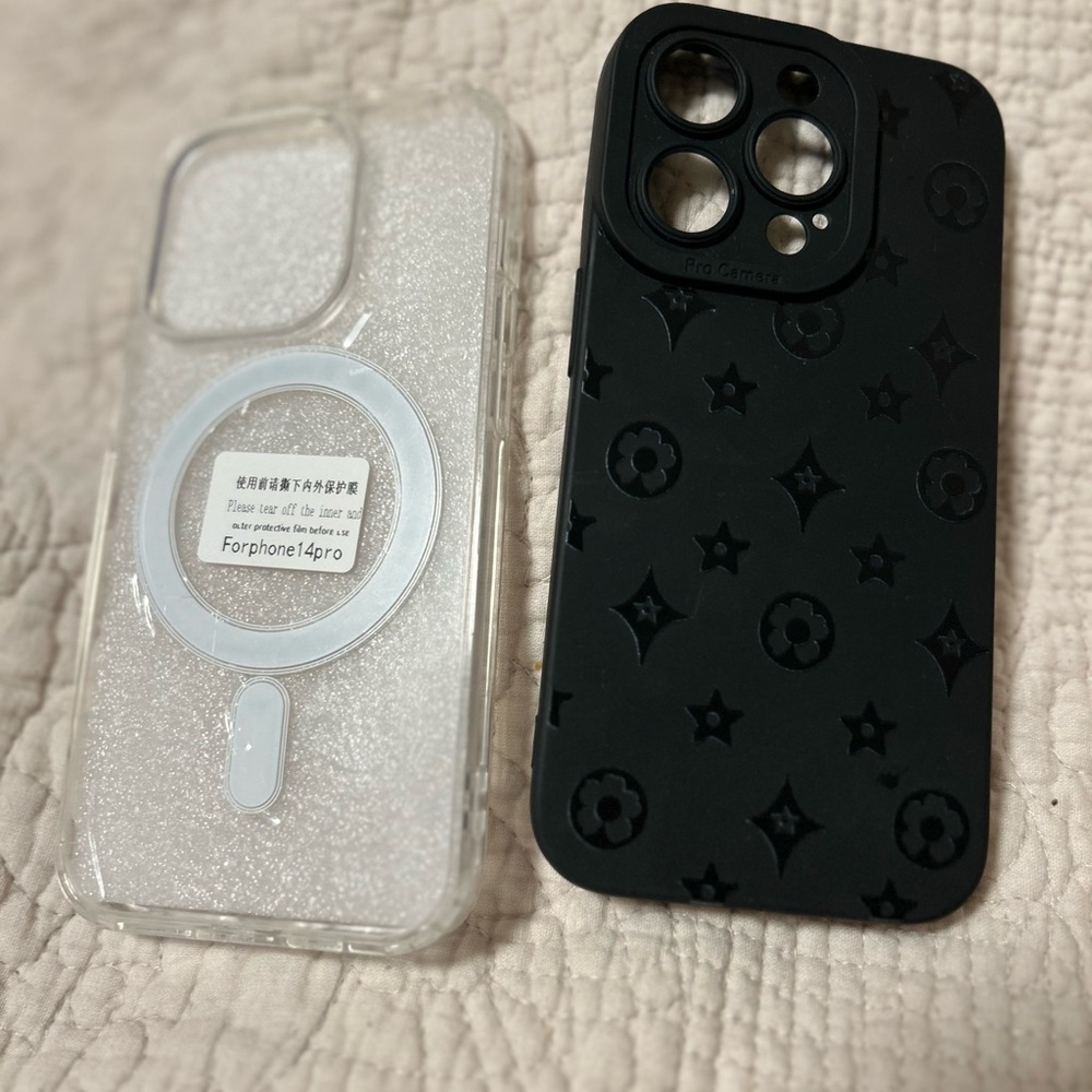iPhone 14 Pro cases - Picture 3 of 3